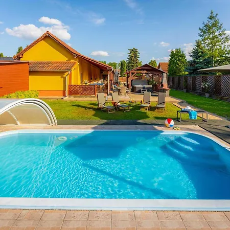 Lägenhet Fiesta Balaton Balatonszarszo