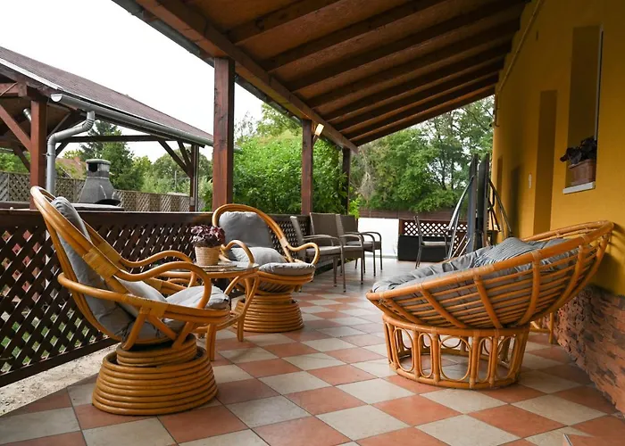 Fiesta Balaton アパート バラトンサールソー